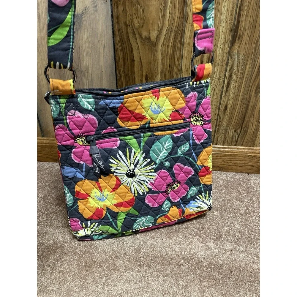 Vera Bradley Women's Bloom Floral Hipster Crossbody Bag‎ Purse Pocket Boom New